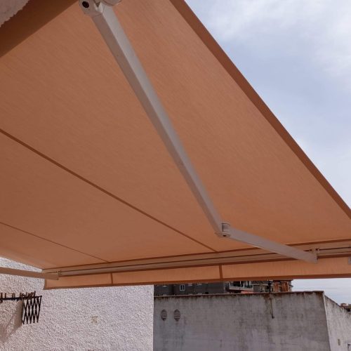 e7eb7e8b-1cf6-4774-a556-5be9cb37d799